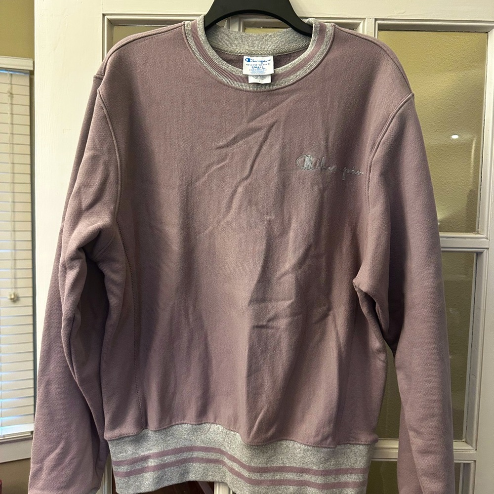 Women’s Purple Champion Sweatshirt. Heavyweight. Oversized Small